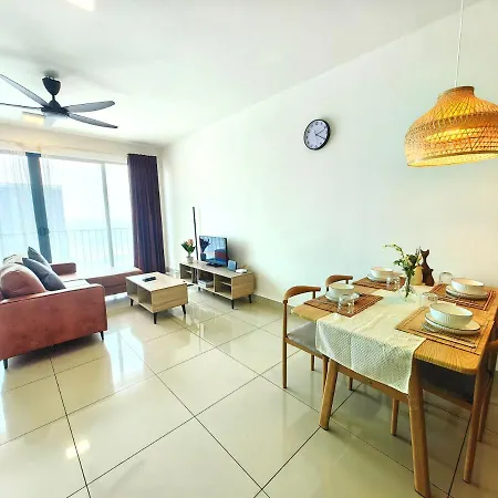 T4 1-10Pax 2Room Trefoil Cozy Home Setia Alam Wifi Exterior photo
