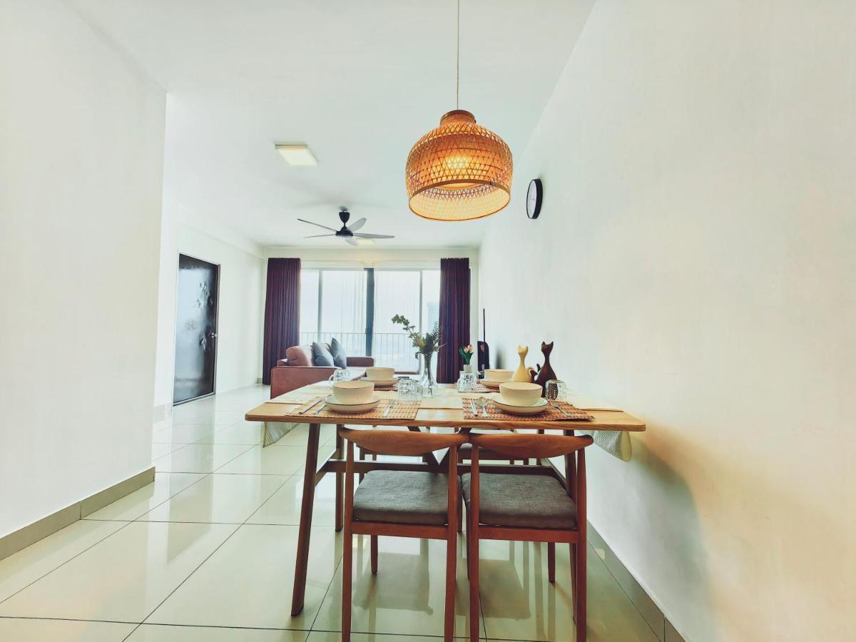 T4 1-10pax 2room Trefoil Cozy Wifi *