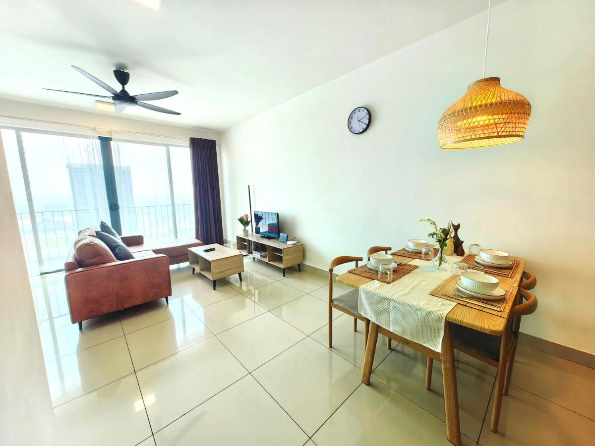 T4 1-10pax 2room Trefoil Cozy Wifi Setia Alam